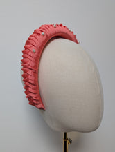 Load image into Gallery viewer, Lytton Pearl
