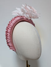 Load image into Gallery viewer, Lytton Floral
