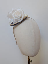 Load image into Gallery viewer, Rosa
