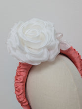 Load image into Gallery viewer, Lytton Floral
