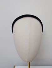 Load image into Gallery viewer, Mini Marchmont
